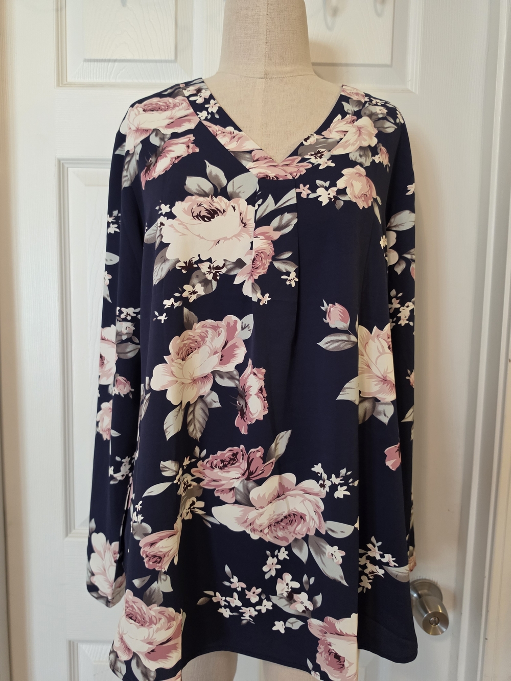 Navy Floral V-Neck Tunic with Pink Roses Size  XL